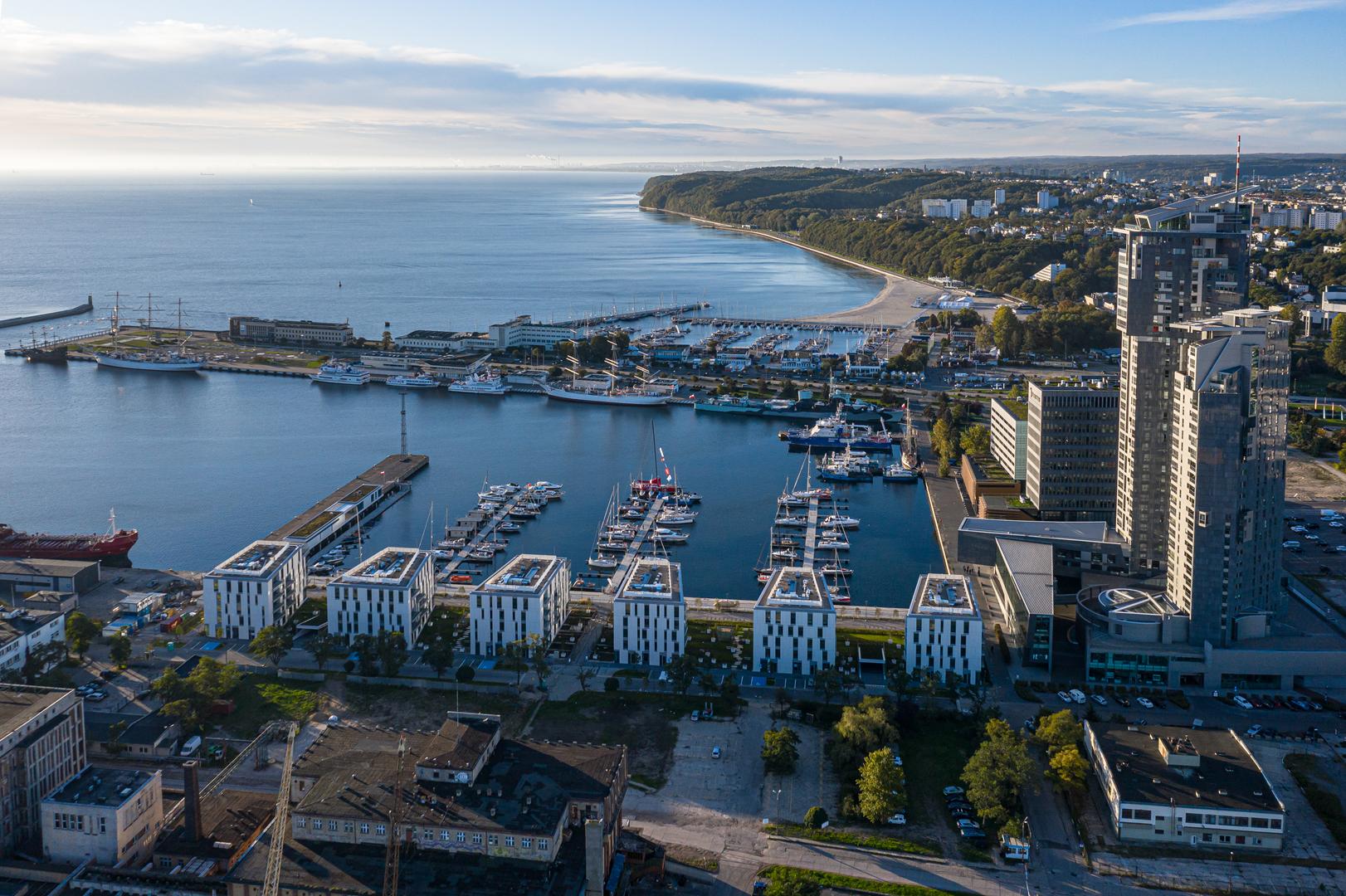 Gdynia - widok na Marinę i miasto. Fot. M. Sałatowski Gdynia - widok na Marinę i miasto. Fot. M. Sałatowski